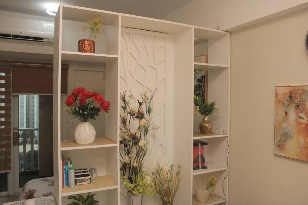 A2j Luxury Studio Venice Near Venice Mall Manila