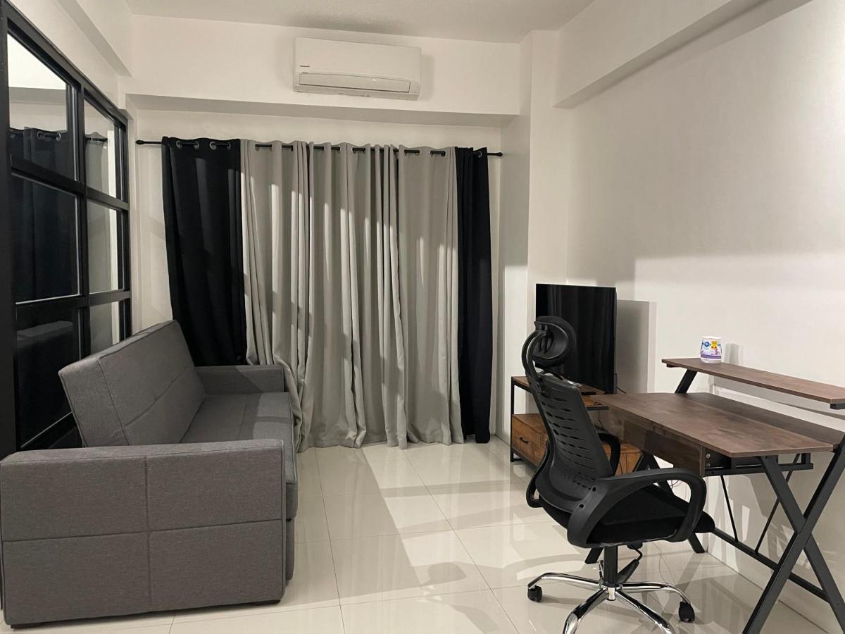Aurrow @ Burgos Circle Bgc * Manila