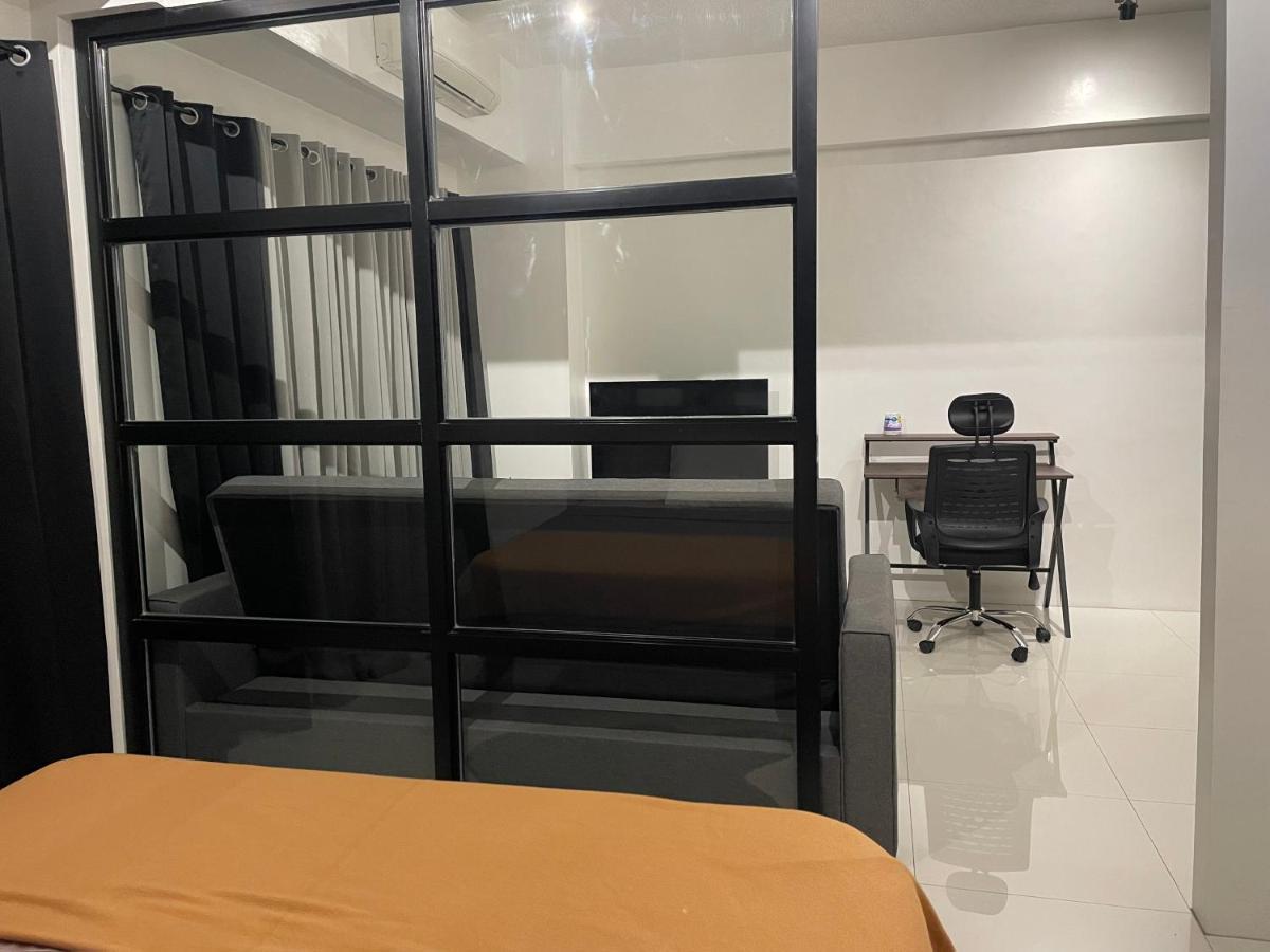 Aurrow @ Burgos Circle Bgc * Manila
