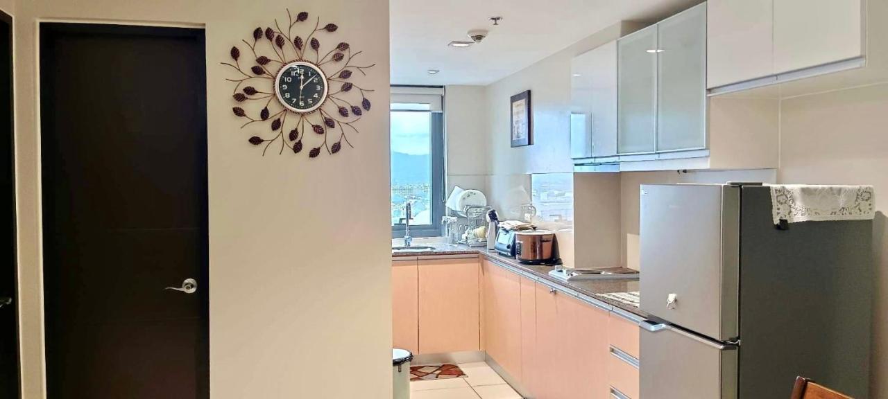 View, 1br Condo, One Eastwood Avenue Tower 2, Eastwood City, Quezon City, Manila, Philippines -requires Proof Of Id & Vax Card- Apartment Manila