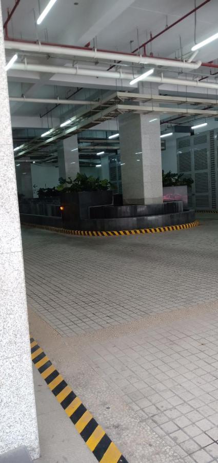 One Uptown Opposite Of Grandhyatt Taguig Apartment Manila