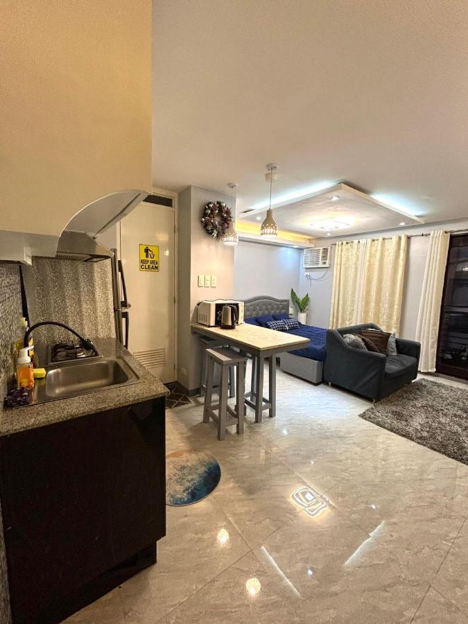 Apartment Racky's Condotel - Type With Vibe Manila