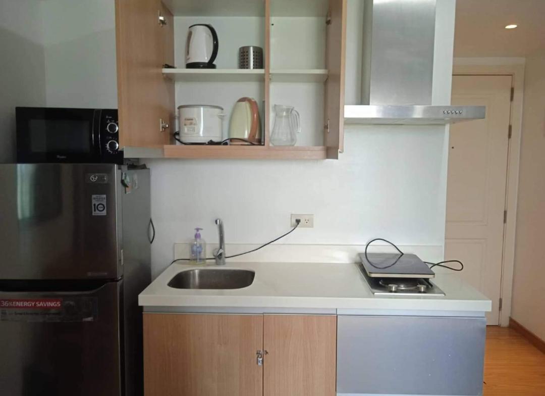At Sm Bicutan Apartment *