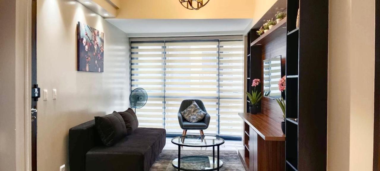 Apartment View, 1br Condo, One Eastwood Avenue Tower 2, Eastwood City, Quezon City, Manila, Philippines -requires Proof Of Id & Vax Card- *