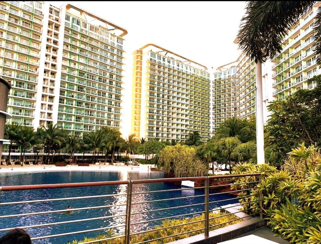 At Sm Bicutan Apartment