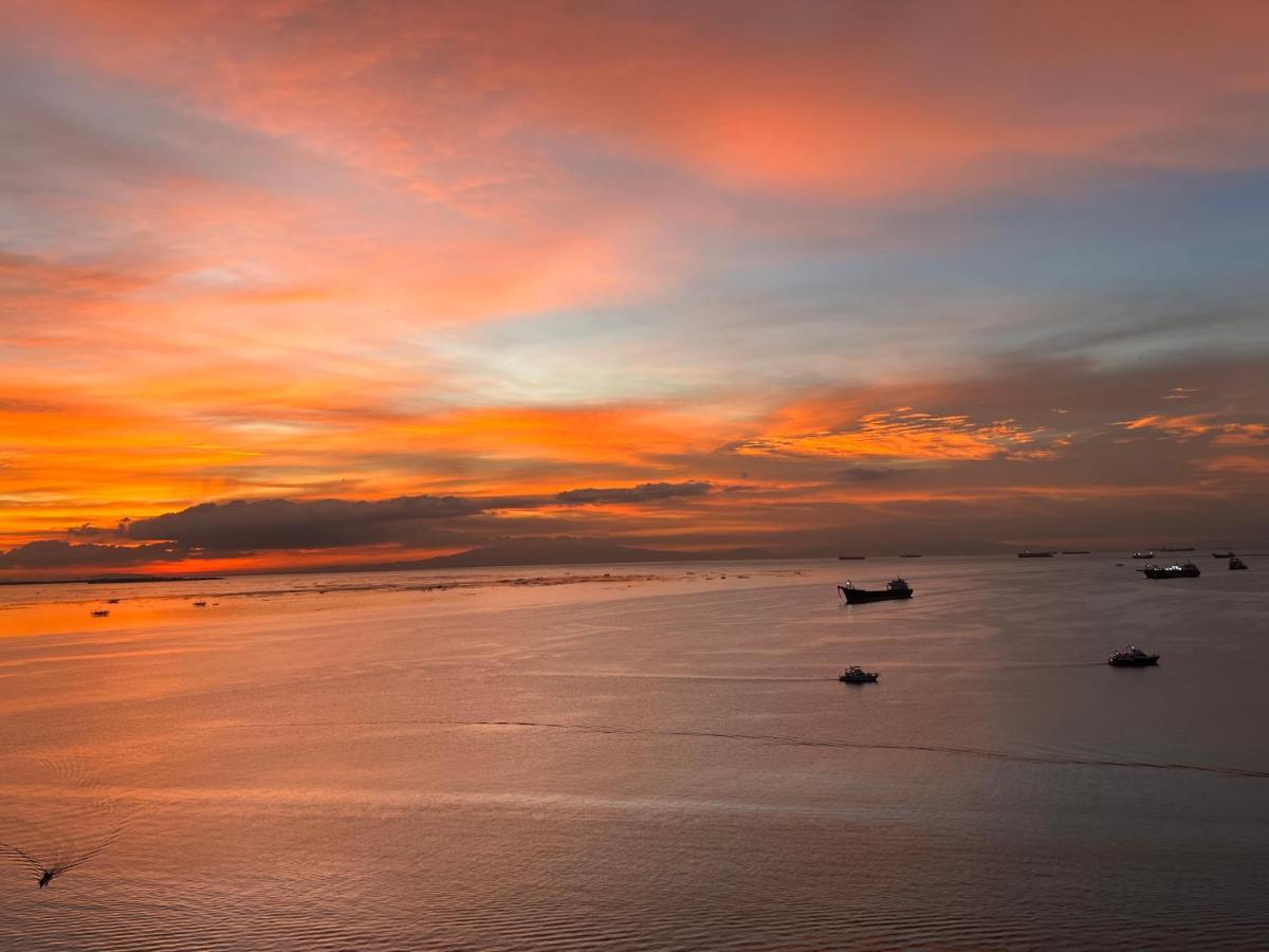 Apartment 1brfacing Manilabay Sunsetnear Okada Solaire 1park *