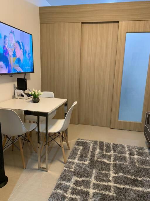 Katei Elegantly Designed 1-bedroom Facing Amenity * Manila