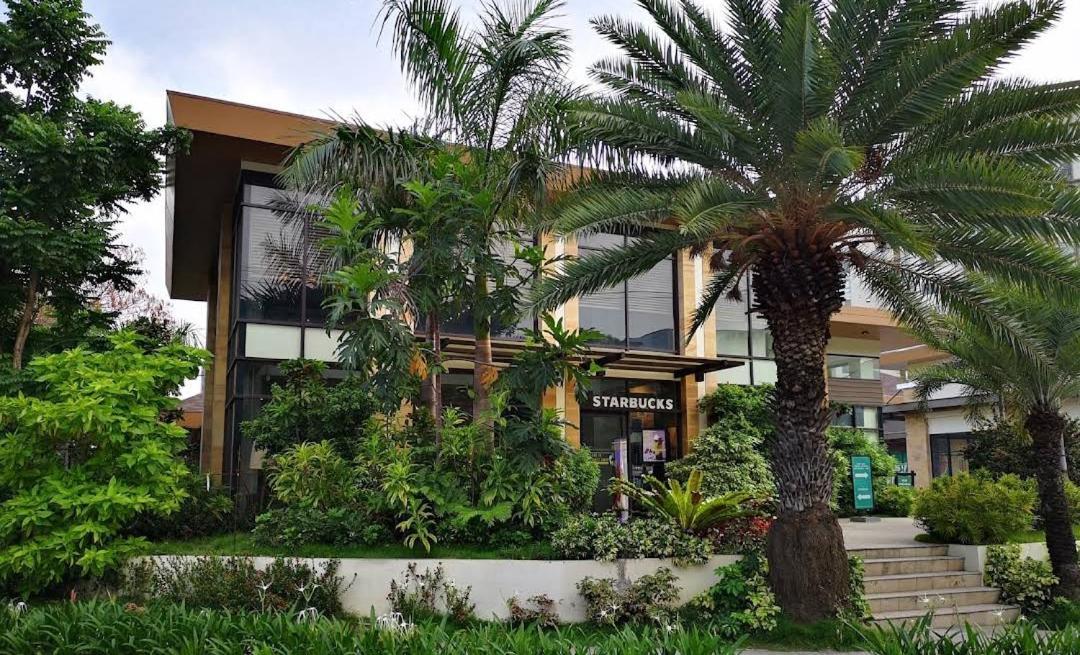 Condominium In Alabang Apartment *
