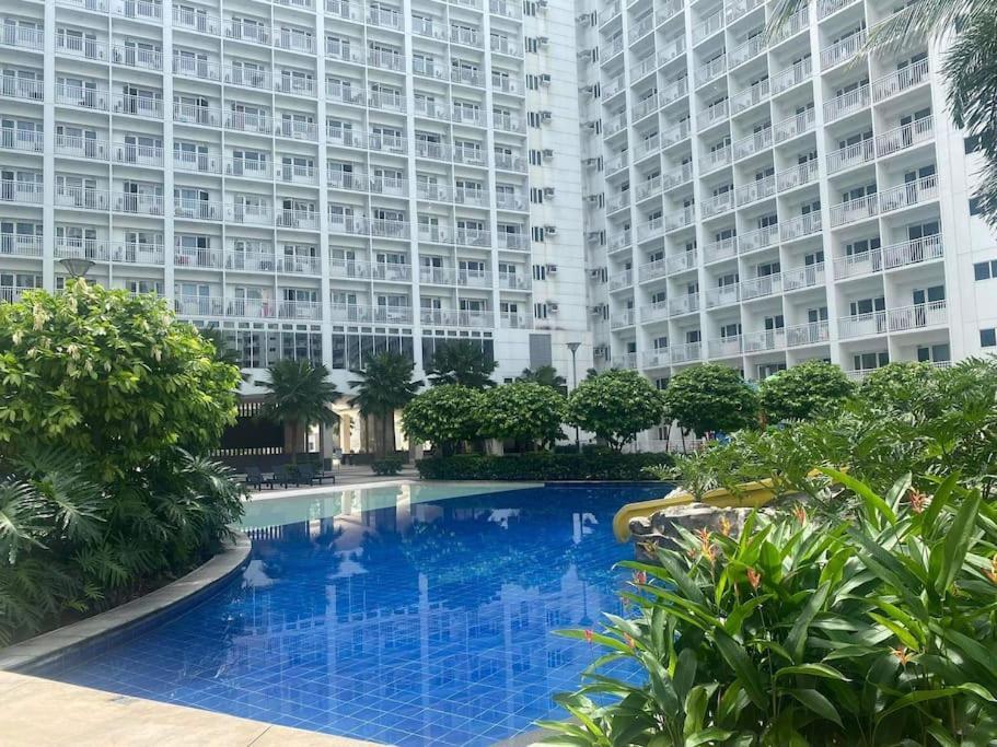 Apartment Shore 1 & 3 Residences Moa 1br With Balcony By Darpm *