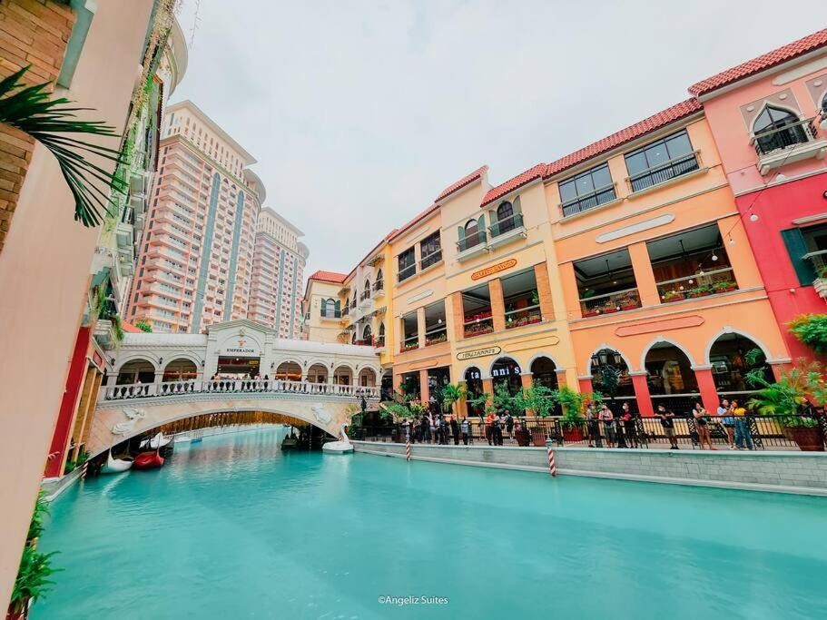 New Modern Venice Best View And Balcony, Fast Wifi At Mckinley Hill 1br Interconnected To Venice Grand Canal Mall Apartment Manila