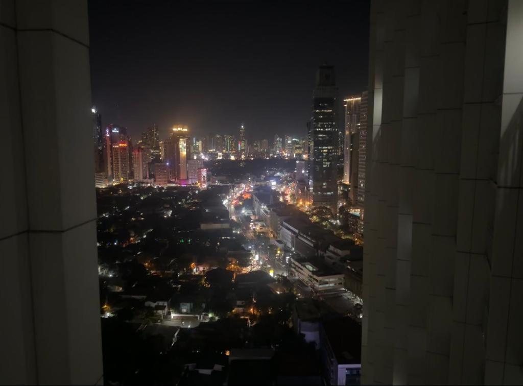 Exclusive Furnished 1 Bedroom In Bel-air Makati