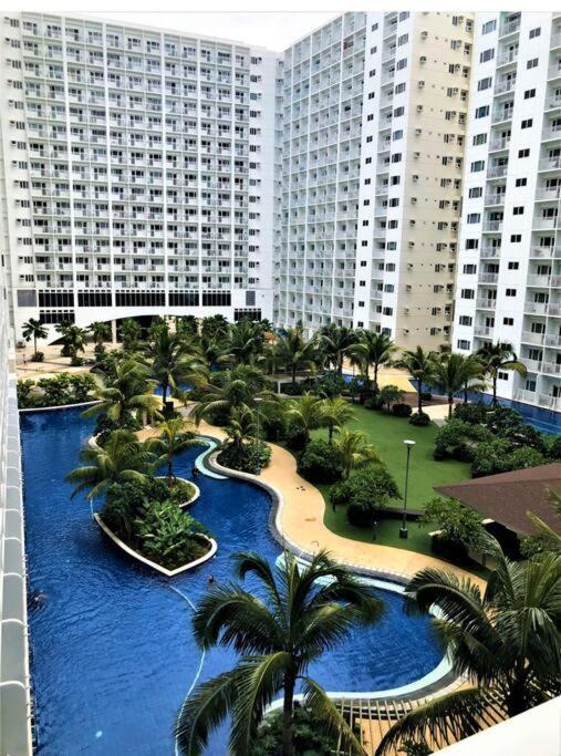 Apartment Katei Elegantly Designed 1-bedroom Facing Amenity Manila