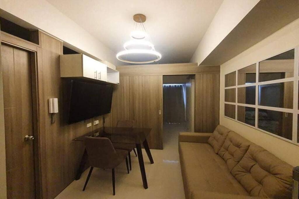Luxury Sunset Views And Prime Location Near Ccp Moa With Wifi Parking * Manila
