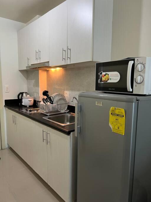 Jazz Residences - 1 Bedroom With Balcony - Cable, Wifi & Netflix Apartment Manila