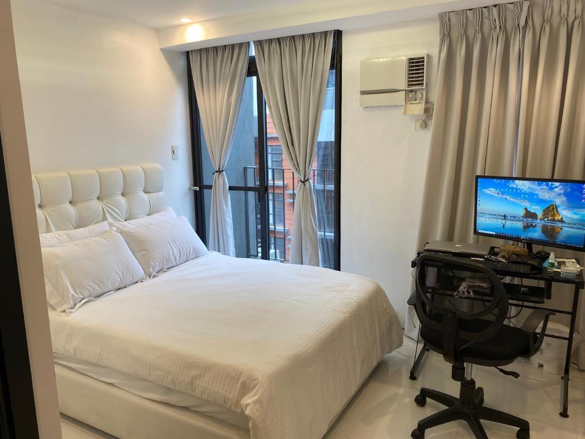 Penthouse At Porto Towers In Cubao Quezon *