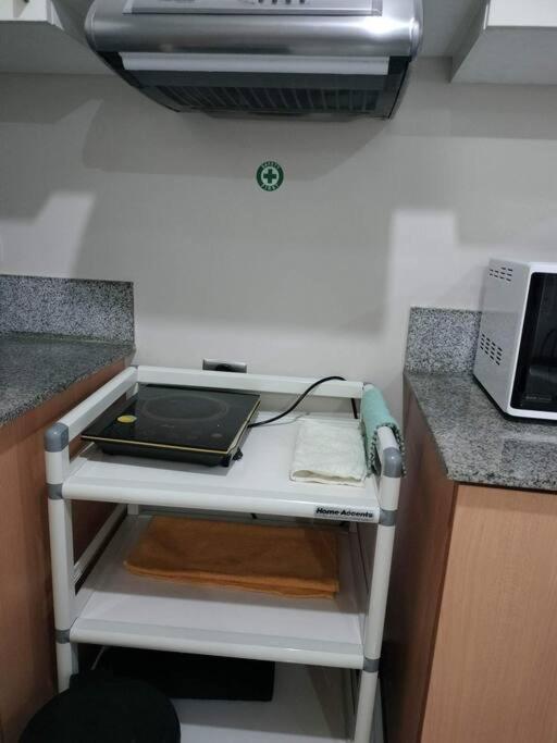 Cubao Manhattan Heights, Unit 8bc Tower B, 1 Br Apartment Manila