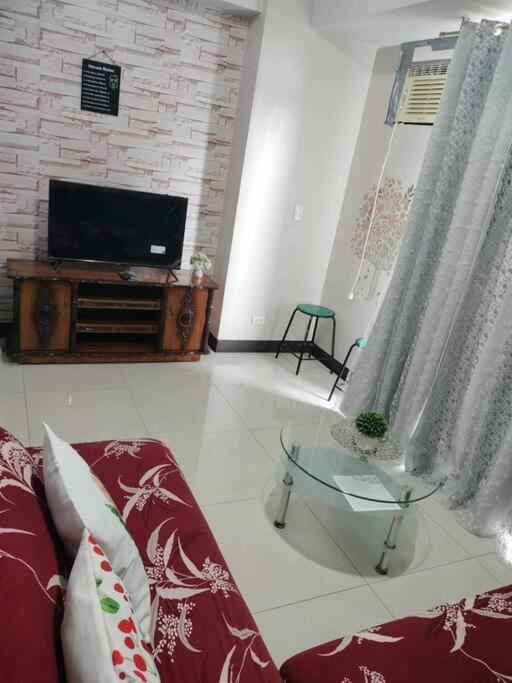 Cubao Manhattan Heights, Unit 8bc Tower B, 1 Br *