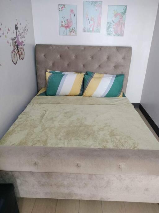 Cubao Manhattan Heights, Unit 8bc Tower B, 1 Br Apartment