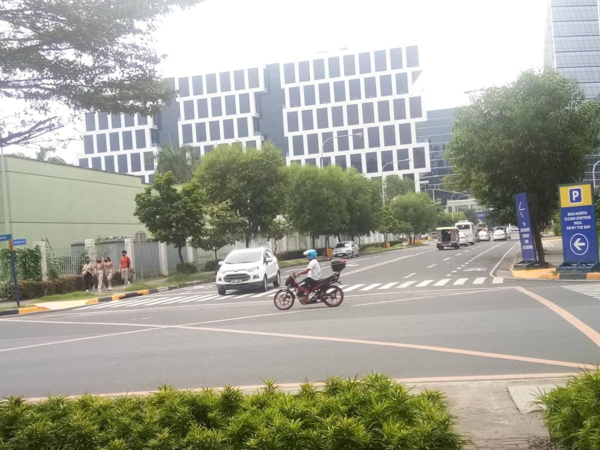 Apartment Shore Residences 1br Balcony, 3beds With Massager And Prime Video Manila