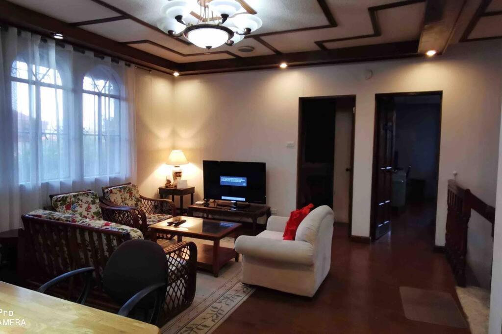 Big House In Quezon Manila