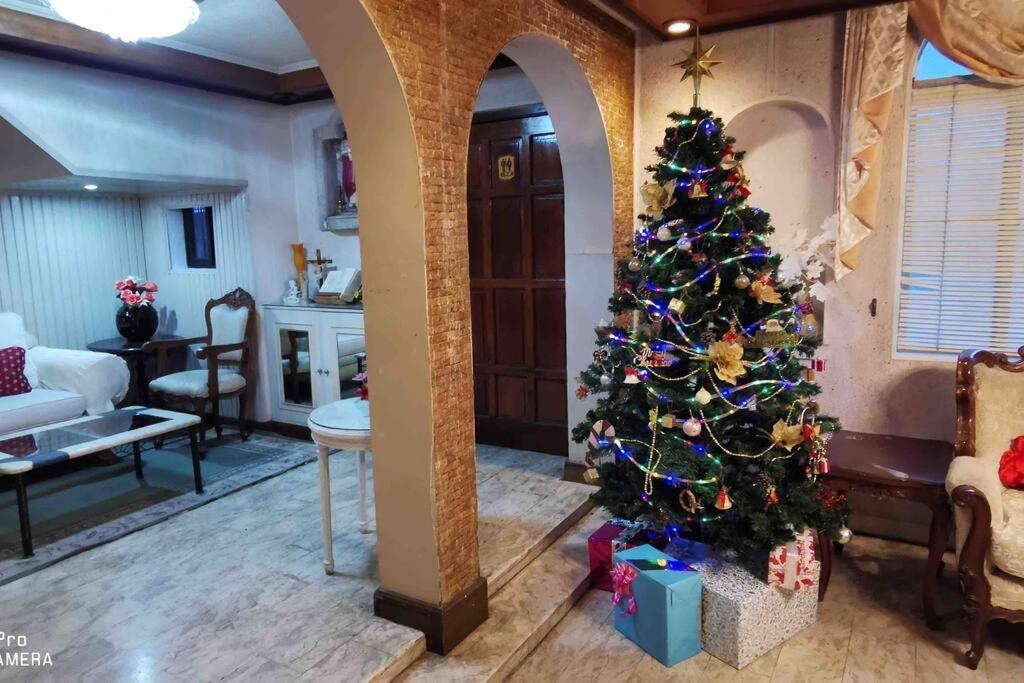 Big House In Quezon Holiday home