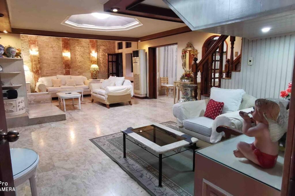 Big House In Quezon *