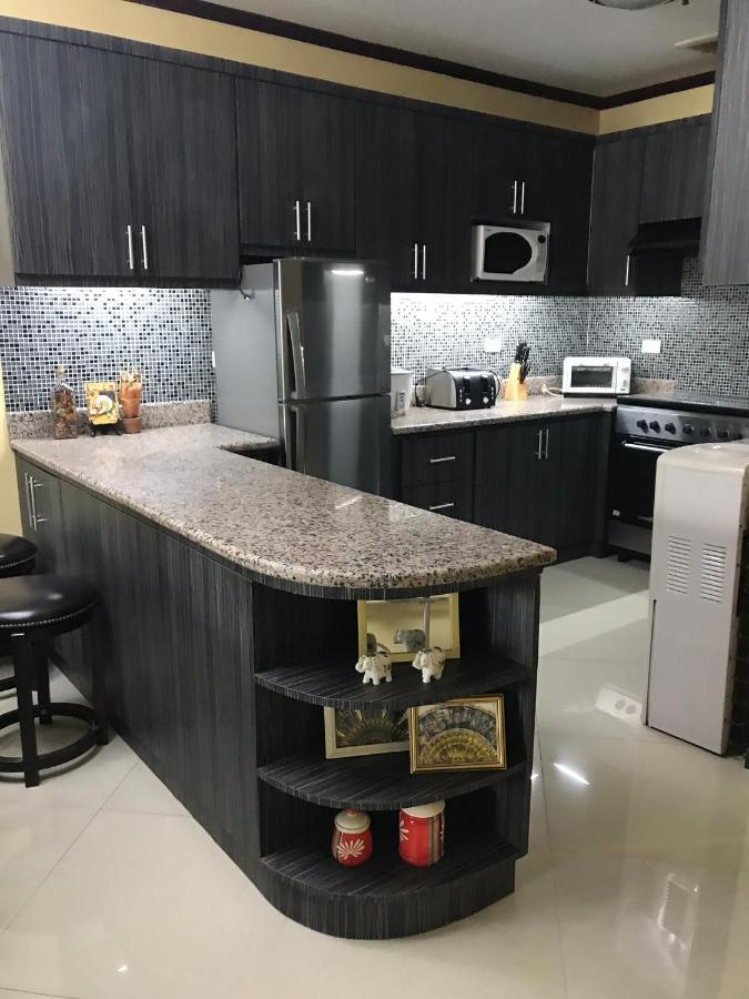 Rare 1br Condo, Makati Philippines * Manila