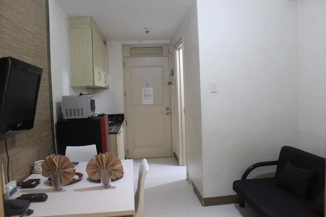 Chateau Elysee A1 Near Airport Mall Free Wifi Manila