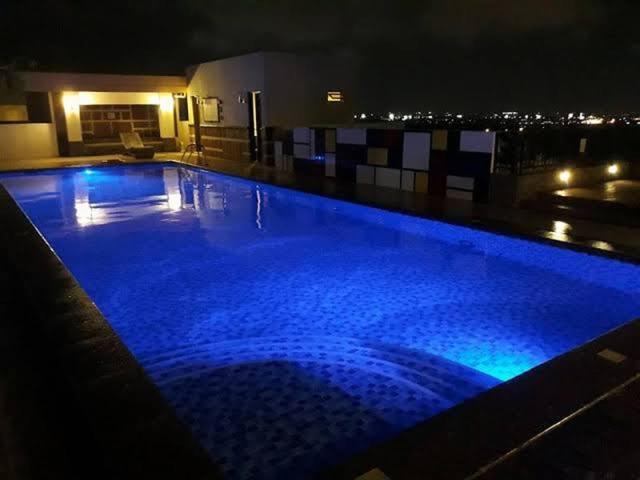Morgan Bgc Shortwalk3 Venice Mall Free Pool Gym