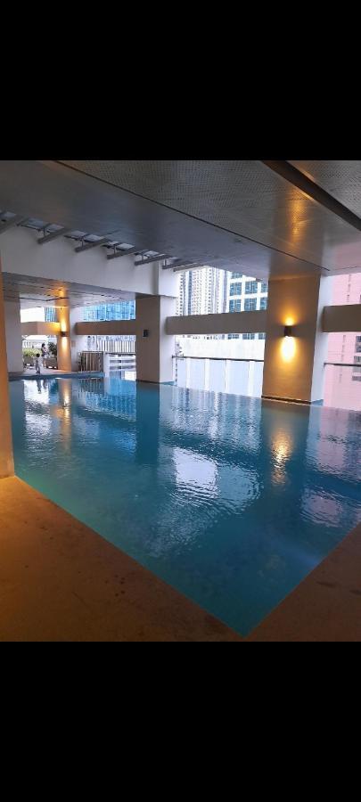 Victoria De Makati Two
