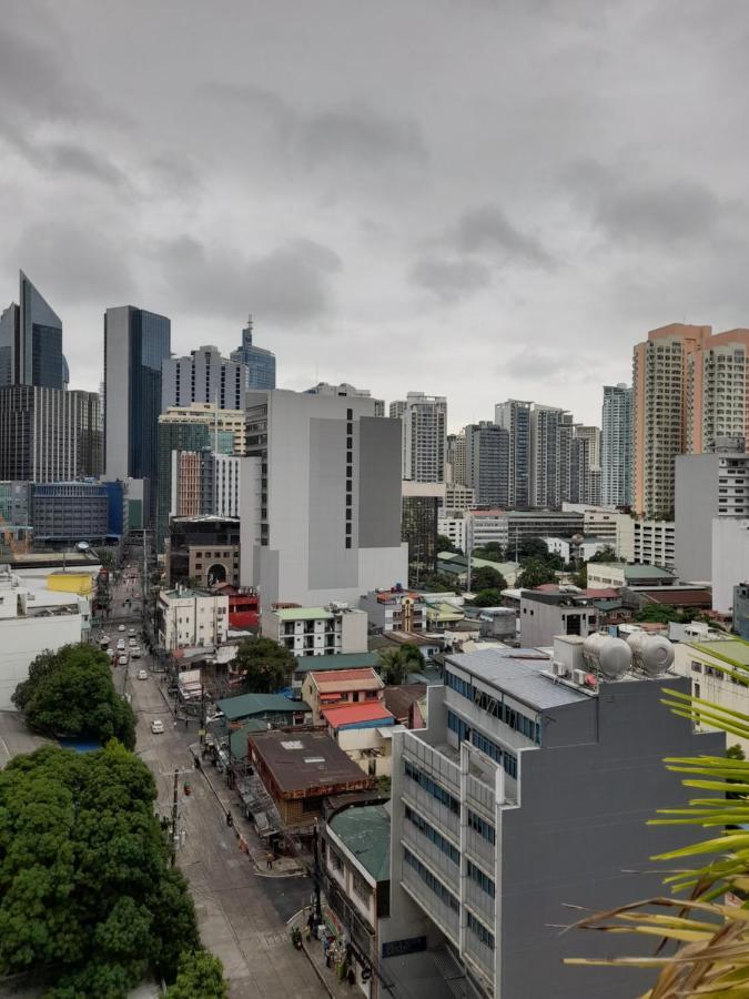 Apartment Victoria De Makati Two