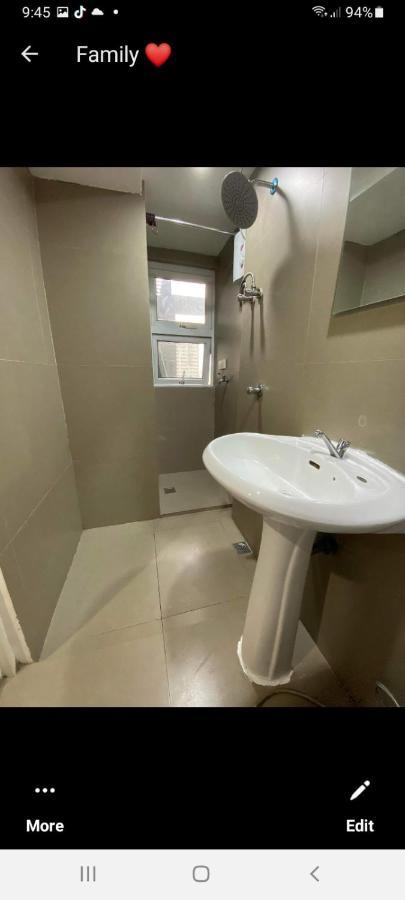 Apartment Victoria De Makati Two *