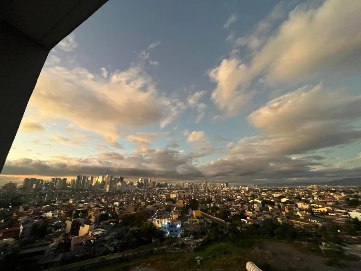 Grace Residences Elegant 1 Bedroom With Balcony