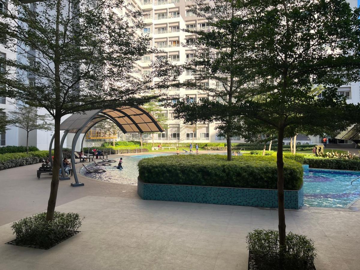 Grace Residences Elegant 1 Bedroom With Balcony