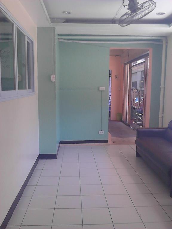 Hostel St. Maximillian Apartment Rentals Manila