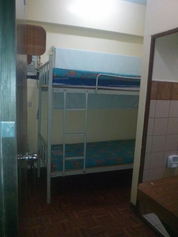 St. Maximillian Apartment Rentals Hostel
