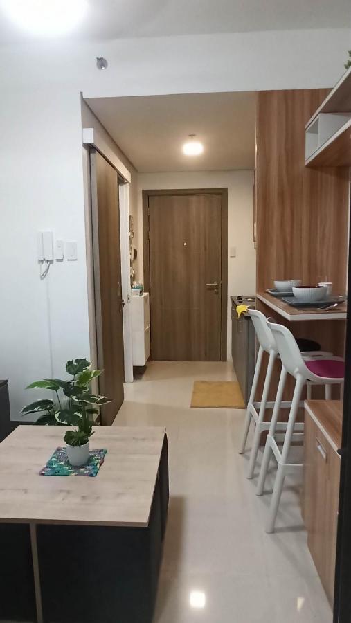 Cozy 1br With Netflix & Balcony Pool View *