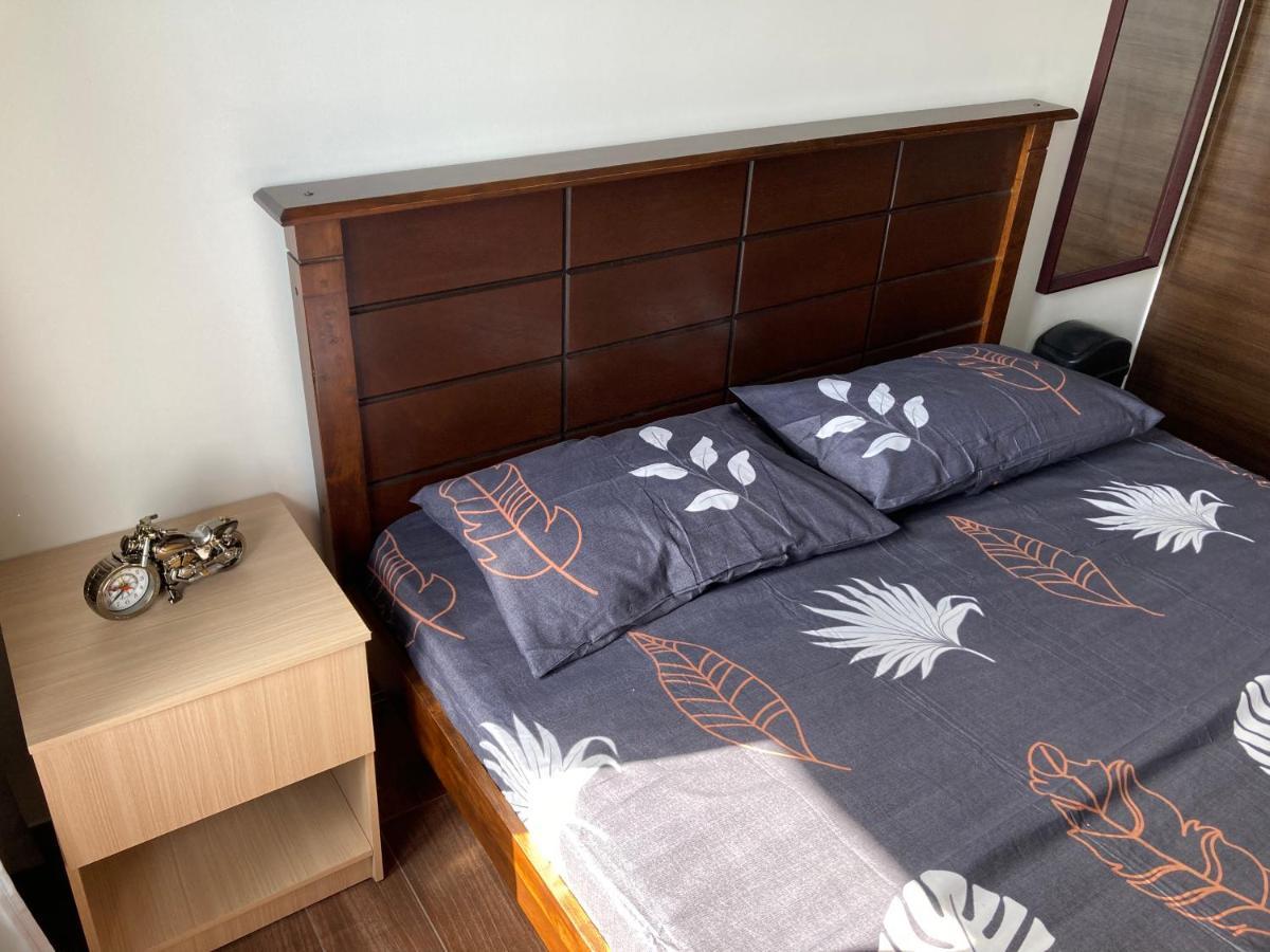 Makati Amazing View Penthouse Studio, Air Residence, Fast Internet Apartamento