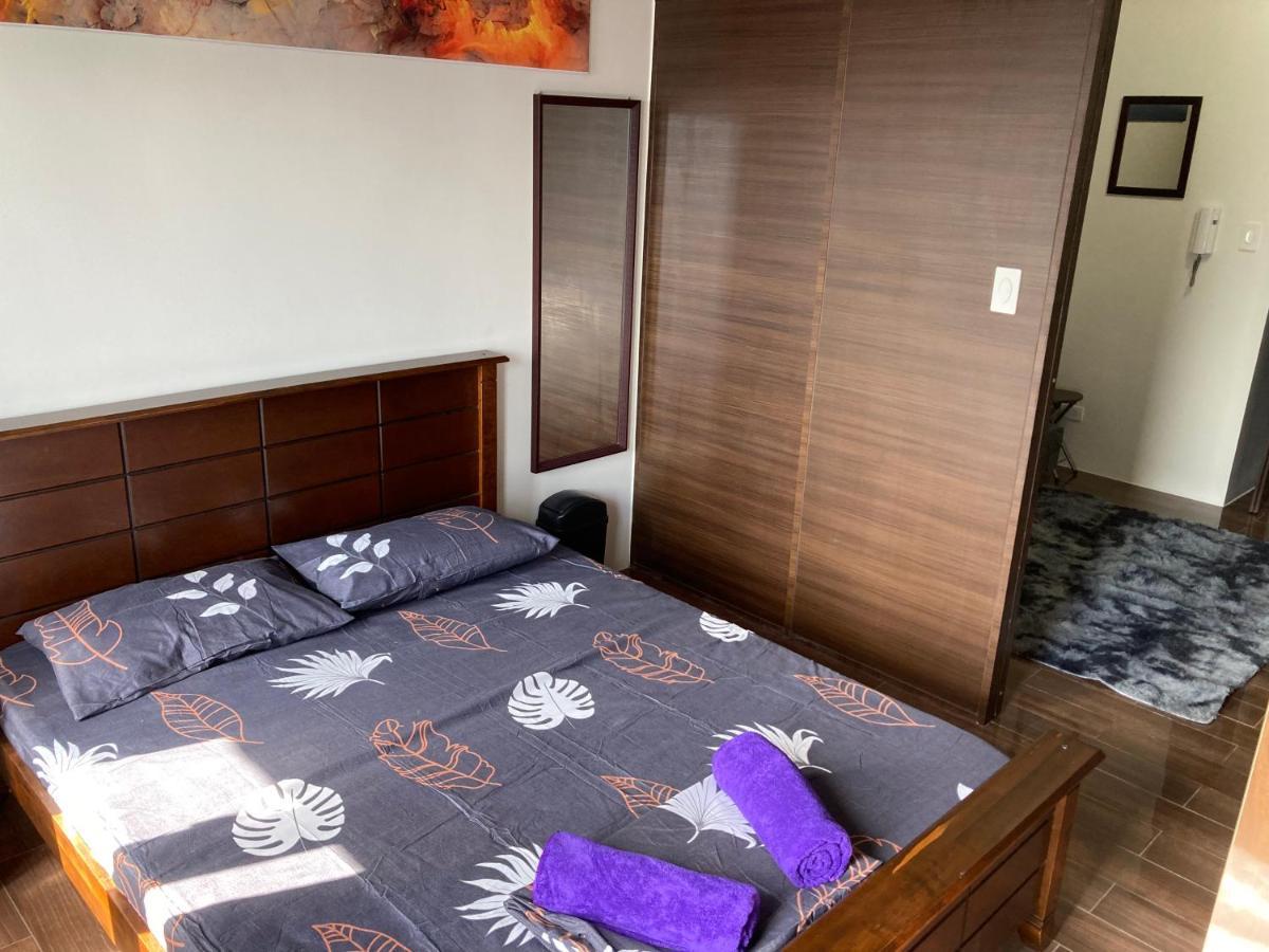 Makati Amazing View Penthouse Studio, Air Residence, Fast Internet Apartamento Manila