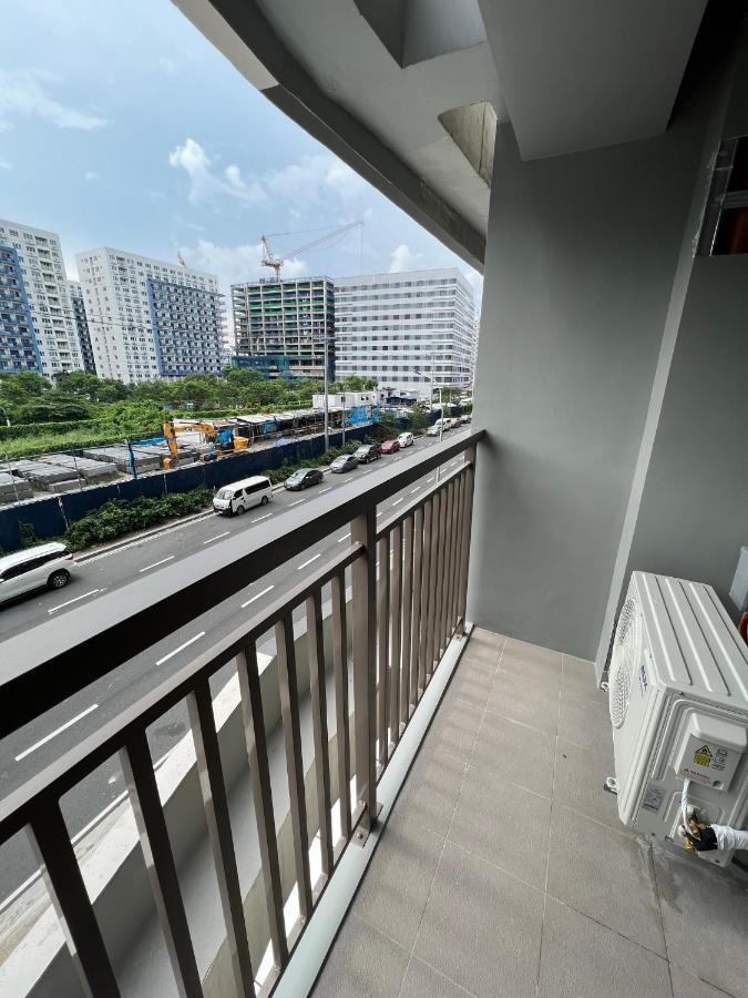 Apartment Urban Oasis: Prime With Airport Convenience *