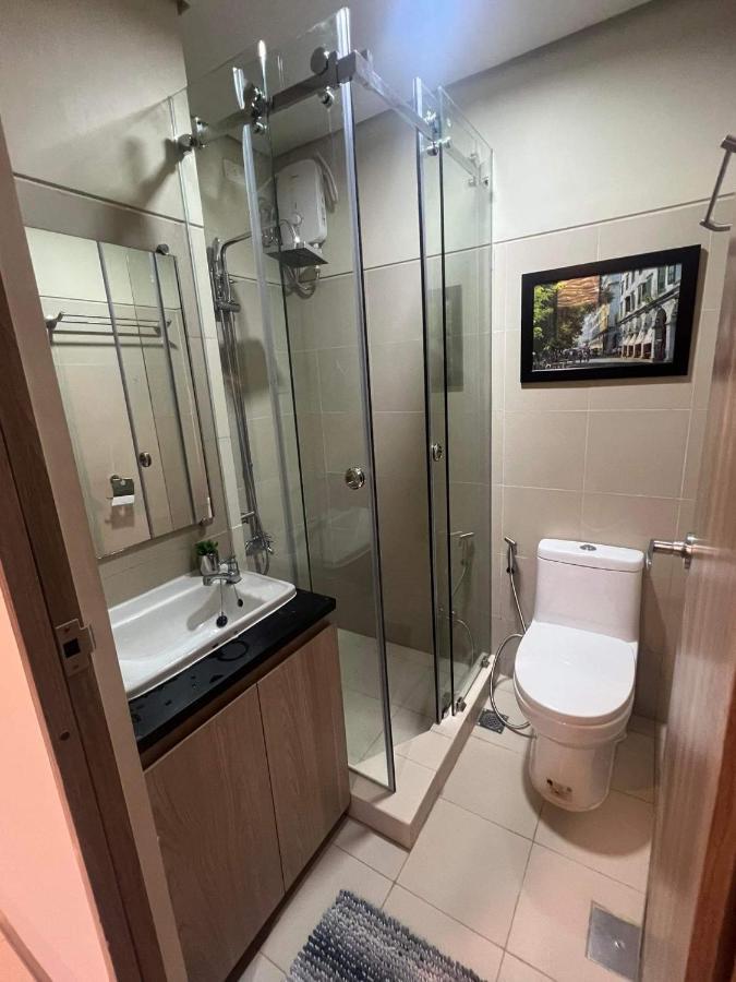Urban Oasis: Prime With Airport Convenience