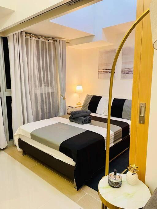 Uptown Parksuites Tower 2 Apartment *