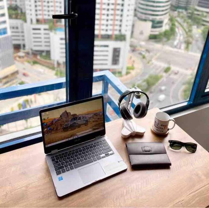 Apartment Modern Classic 1 Bedroom Air Residences Makati