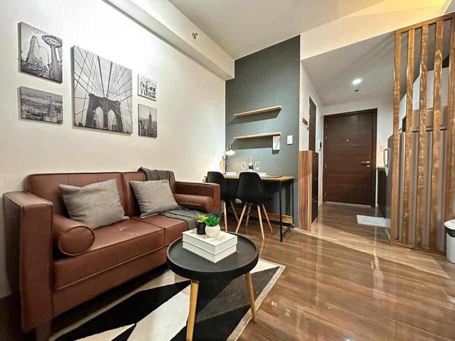 Modern Classic 1 Bedroom Air Residences Makati * Manila