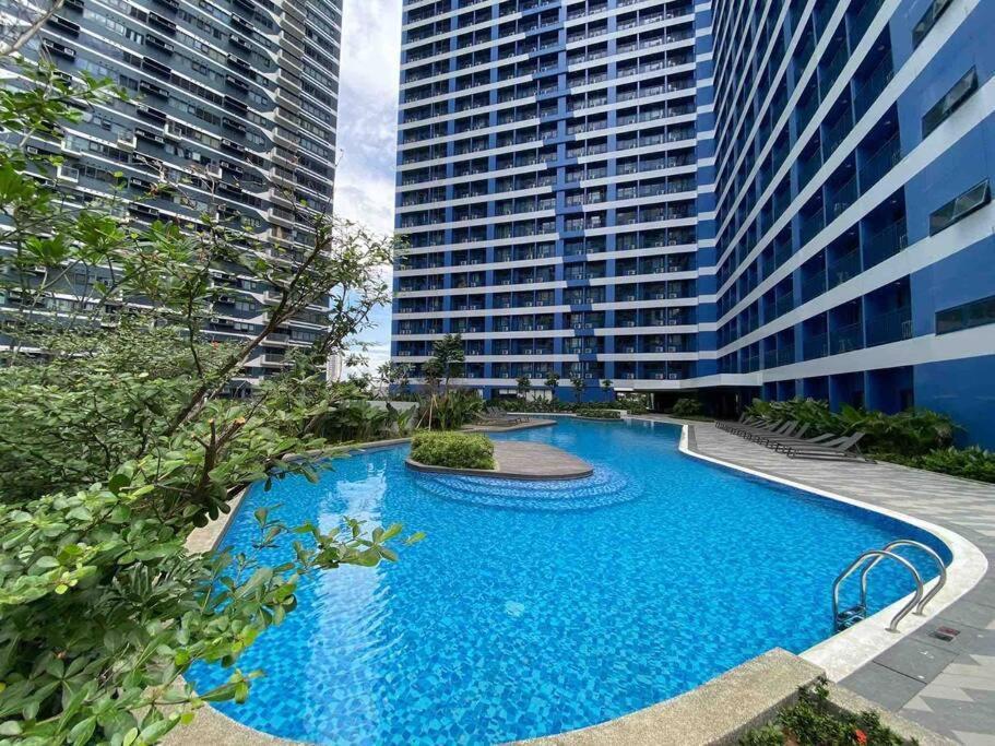 Modern Classic 1 Bedroom Air Residences Makati Apartment Manila
