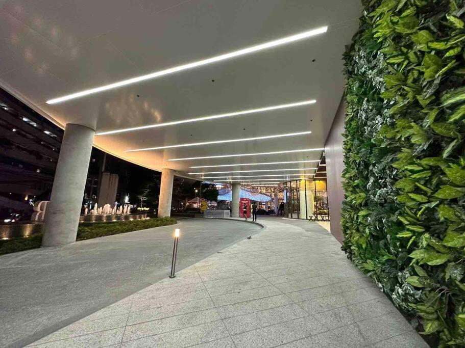Modern Classic 1 Bedroom Air Residences Makati Apartment Manila