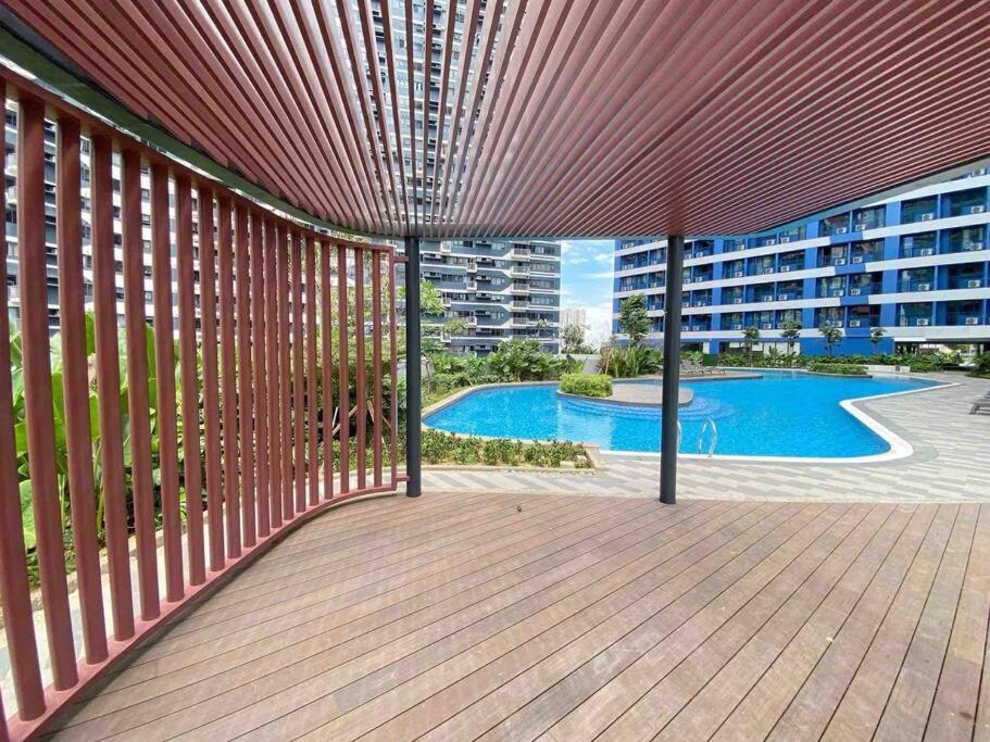 Modern Classic 1 Bedroom Air Residences Makati Apartment