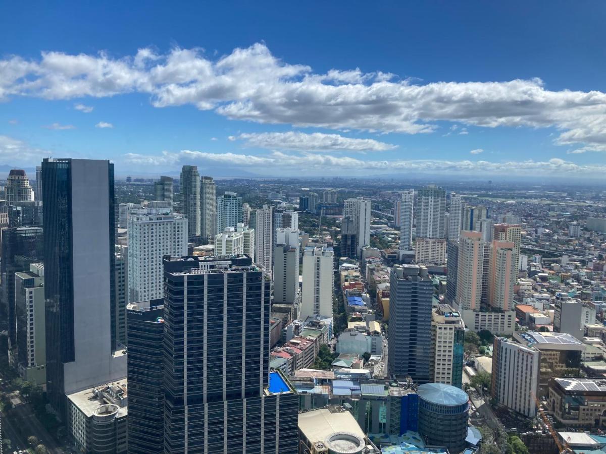 Makati Amazing View Penthouse Studio, Air Residence, Fast Internet * Manila