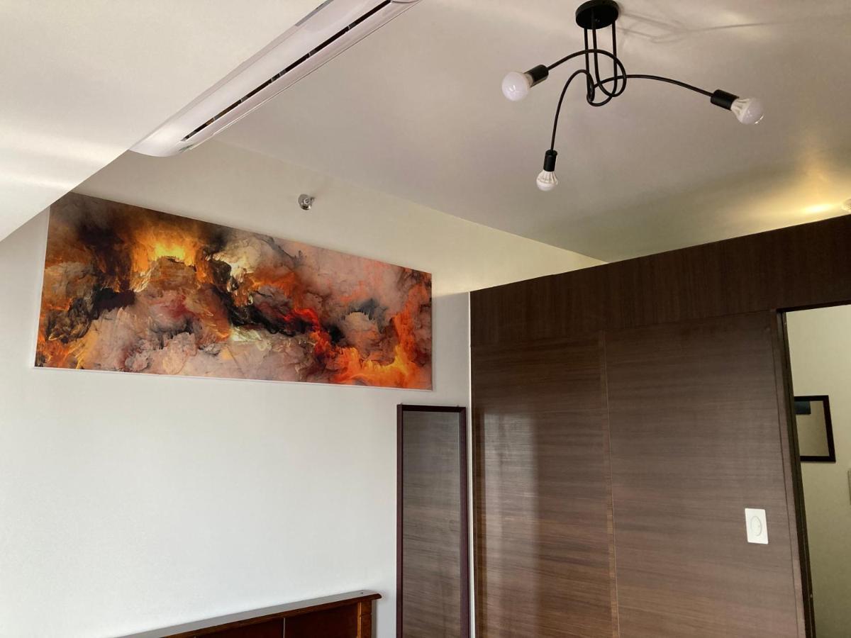 Makati Amazing View Penthouse Studio, Air Residence, Fast Internet Apartamento *
