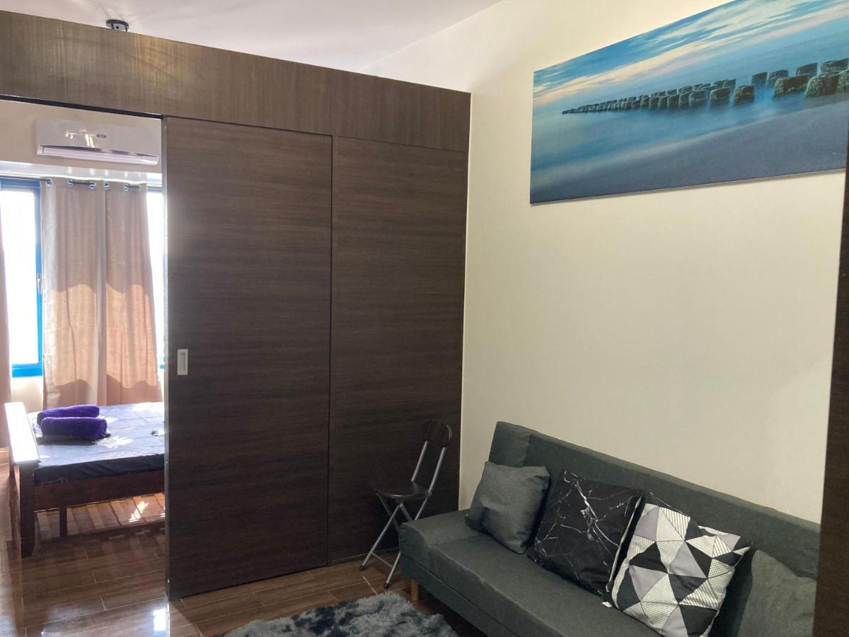 Makati Amazing View Penthouse Studio, Air Residence, Fast Internet Apartamento *